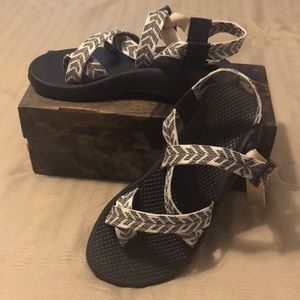 Chacos sz 6